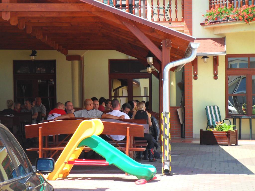 Hotel St.Florian Sturovo Exterior photo